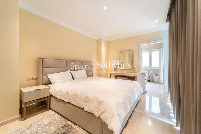 Image No.15-5 Bed Villa for sale