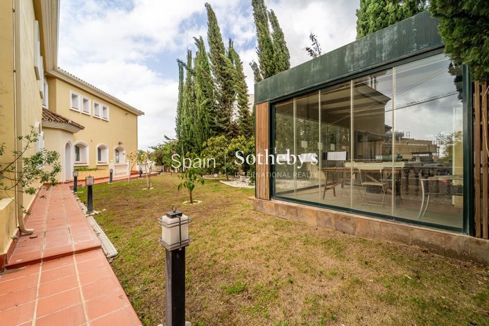 Image No.6-5 Bed Villa for sale