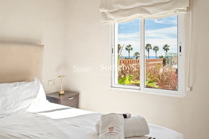 Image No.17-12 Bed Hotel for sale