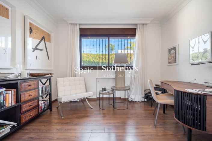 Image No.13-4 Bed Villa for sale