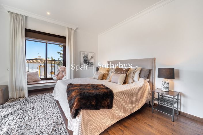 Image No.15-4 Bed Villa for sale