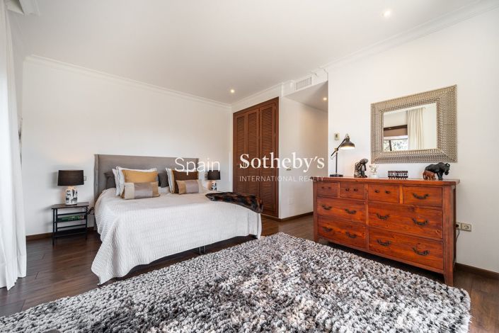 Image No.17-4 Bed Villa for sale