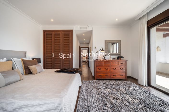 Image No.18-4 Bed Villa for sale