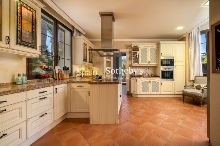 Image No.11-Villa de 8 chambres à vendre à Marbella