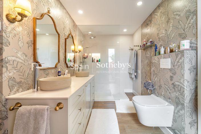 Image No.16-5 Bed Villa for sale