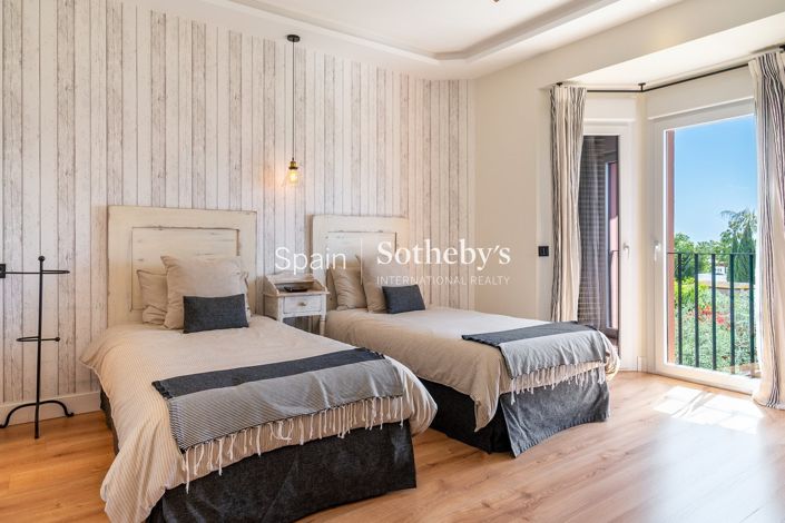 Image No.25-5 Bed Villa for sale