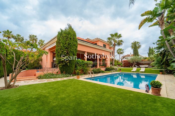 Image No.3-Villa de 5 chambres à vendre à Marbella