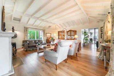 img32480077b6baa6-c05f-4741-bb48-bd38939fc0fb