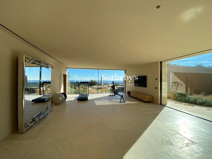 Image No.25-8 Bed Villa for sale