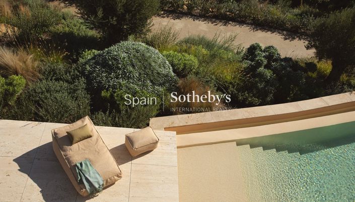 Image No.30-8 Bed Villa for sale