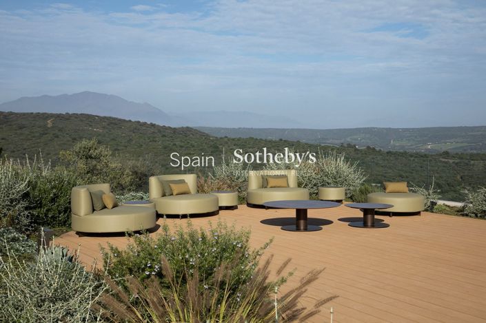 Image No.6-8 Bed Villa for sale