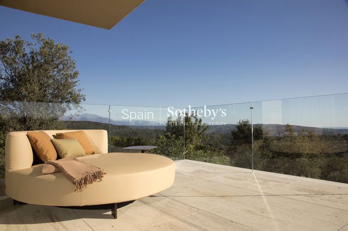 Image No.8-8 Bed Villa for sale