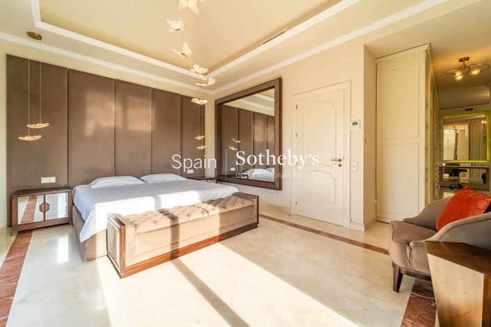 Image No.19-4 Bed Villa for sale