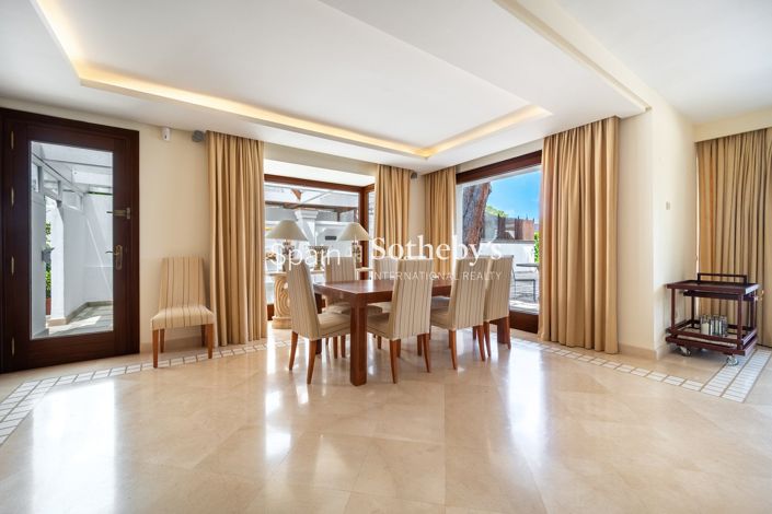 Image No.8-3 Bed Villa for sale