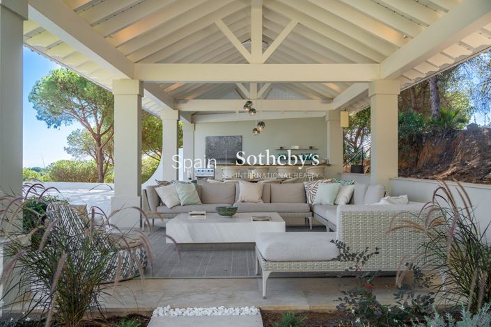 Image No.10-7 Bed Villa for sale