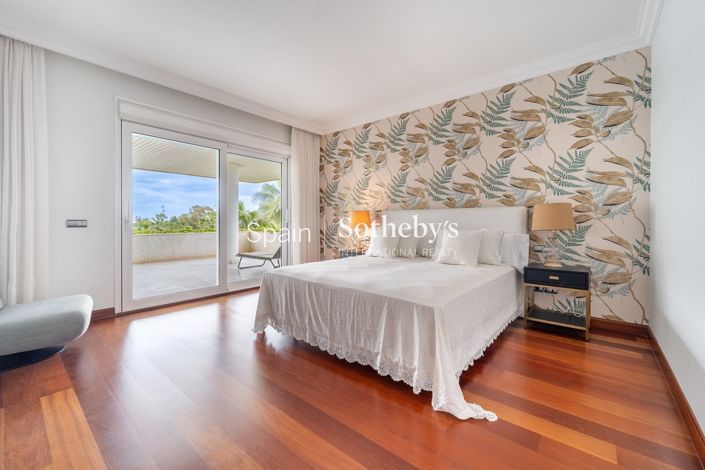Image No.16-3 Bed Flat for sale