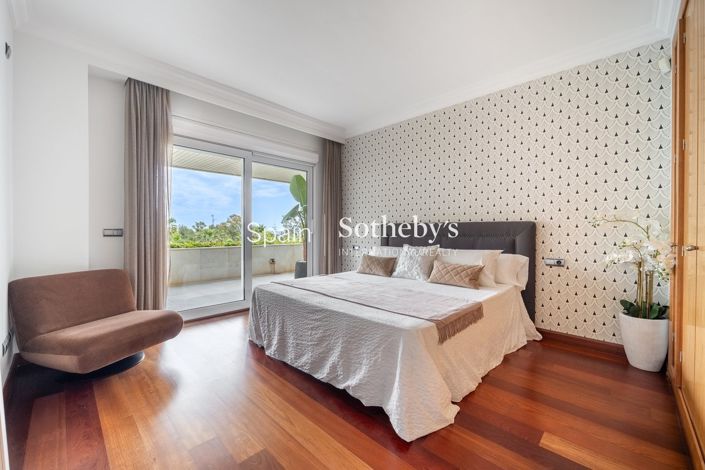 Image No.22-3 Bed Flat for sale