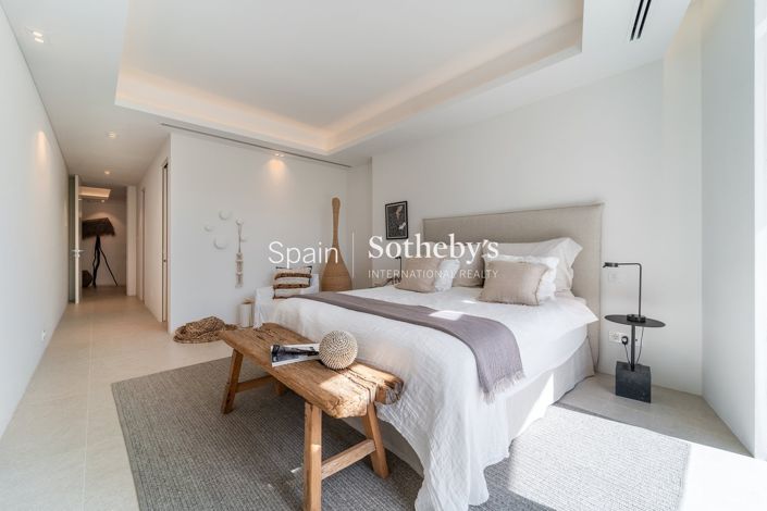 Image No.15-6 Bed Villa for sale