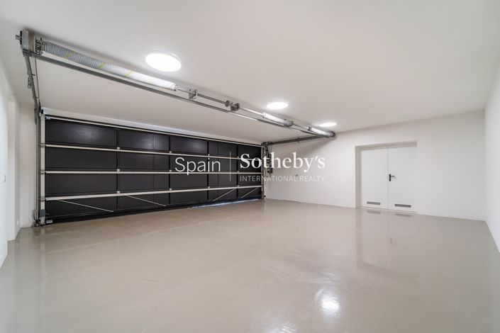 Image No.22-6 Bed Villa for sale