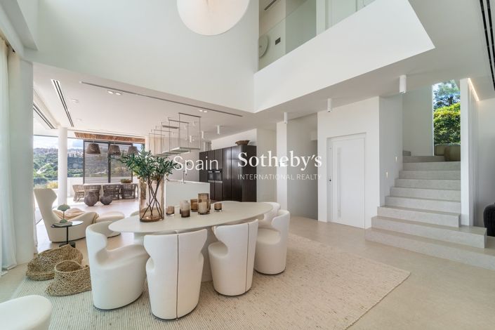 Image No.6-6 Bed Villa for sale