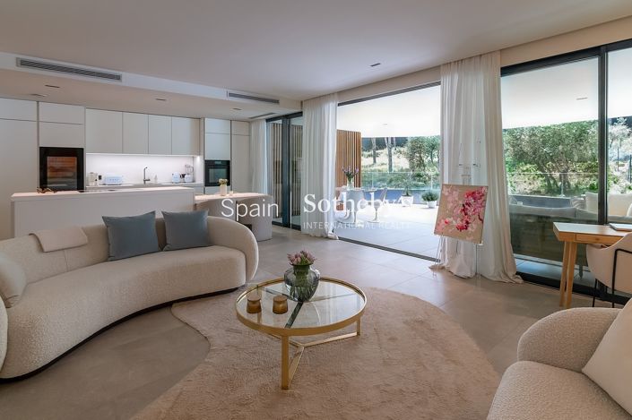 Image No.6-2 Bed Flat for sale