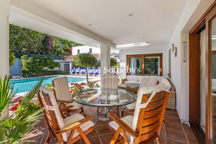 Image No.4-5 Bed House for sale