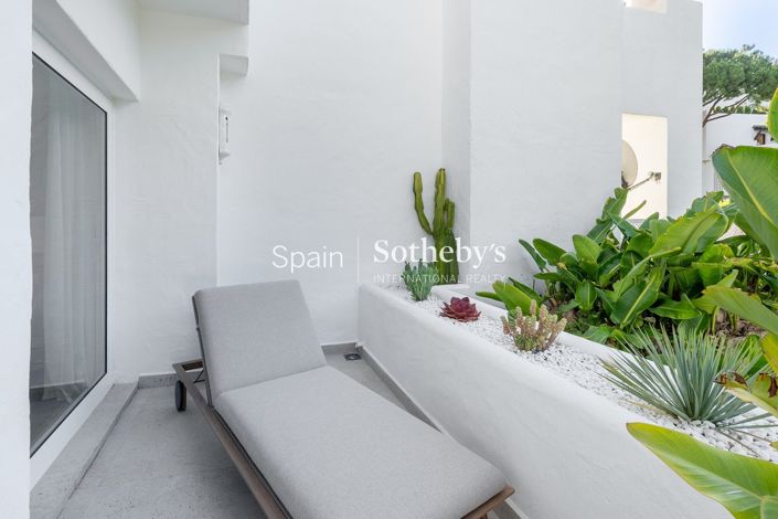 Image No.16-4 Bed Flat for sale