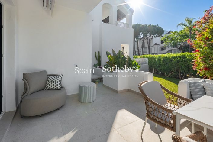 Image No.23-4 Bed Flat for sale