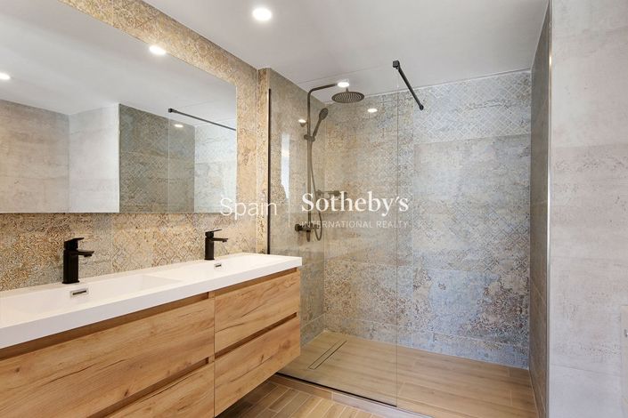 Image No.18-3 Bed Penthouse for sale
