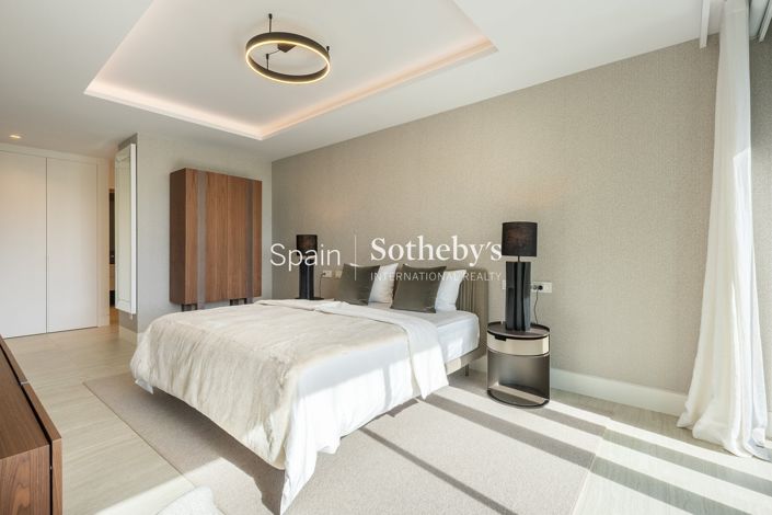 Image No.15-2 Bed Flat for sale