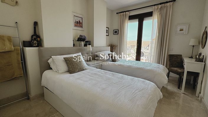 Image No.16-3 Bed House for sale