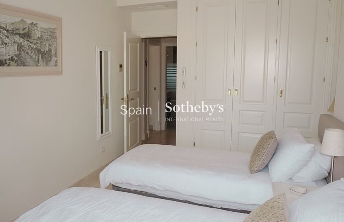 Image No.17-3 Bed House for sale