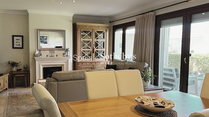 Image No.5-3 Bed House for sale