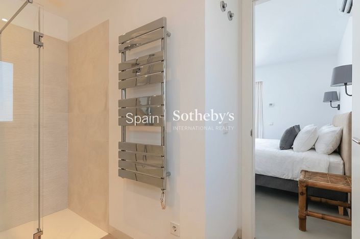 Image No.16-5 Bed Villa for sale