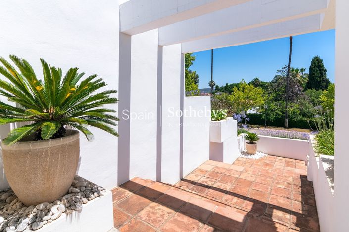 Image No.28-5 Bed Villa for sale