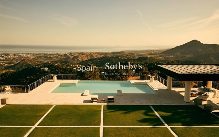 Image No.2-9 Bed Villa for sale