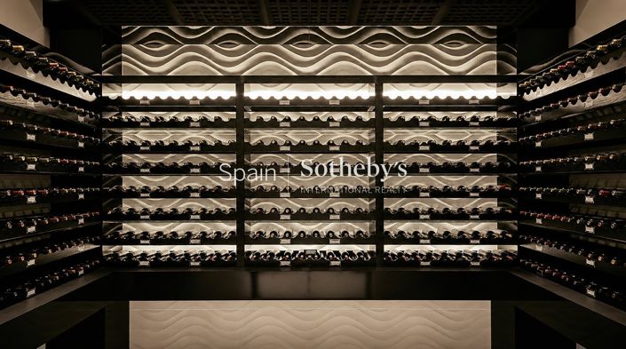 Image No.19-9 Bed Villa for sale