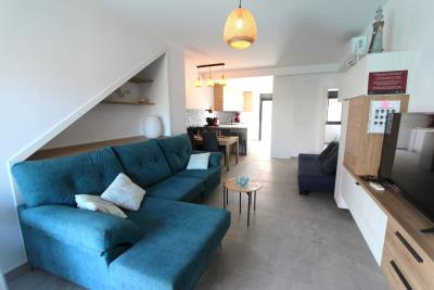 o_1jmgdtf9g1222j4n110554af142i