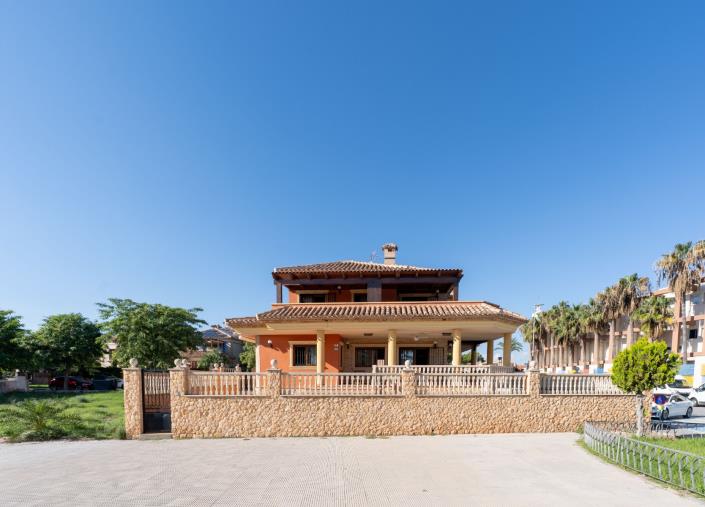 Image No.2-5 Bed Villa for sale
