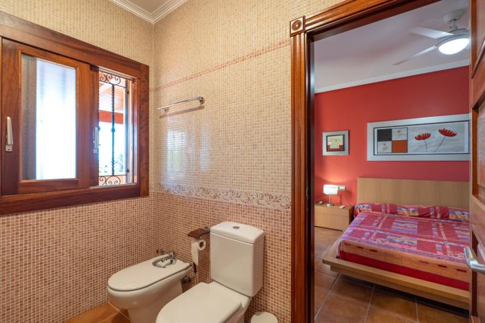 Image No.16-5 Bed Villa for sale