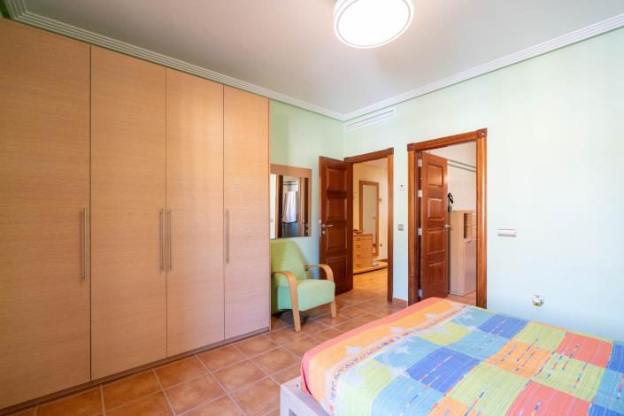 Image No.20-5 Bed Villa for sale
