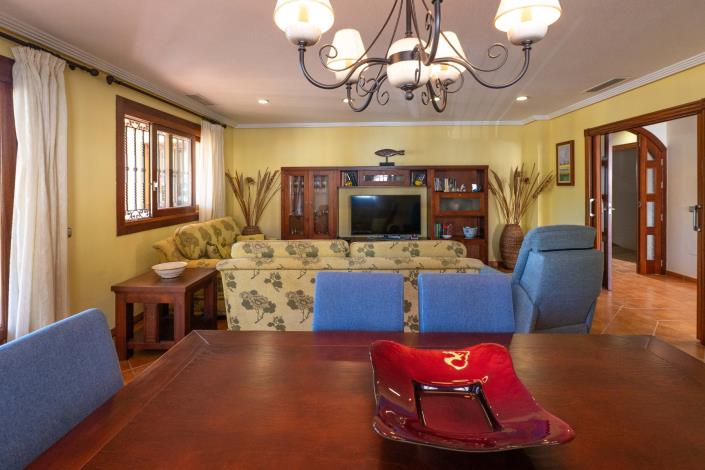 Image No.3-5 Bed Villa for sale