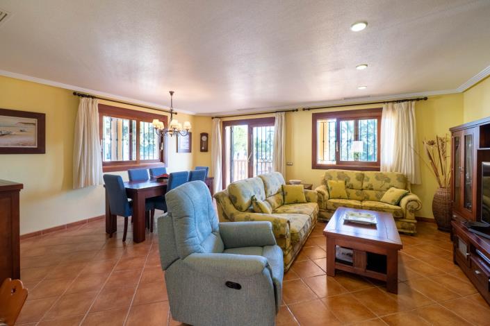 Image No.5-5 Bed Villa for sale
