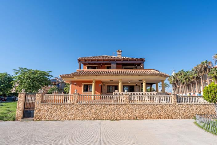 Image No.56-5 Bed Villa for sale
