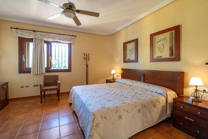 Image No.30-5 Bed Villa for sale