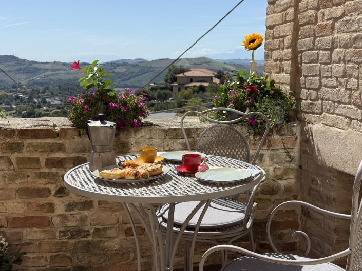 Image No.18-2 Bed Apartment for sale