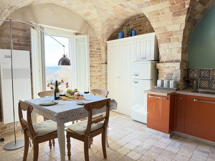 Image No.8-2 Bed Apartment for sale