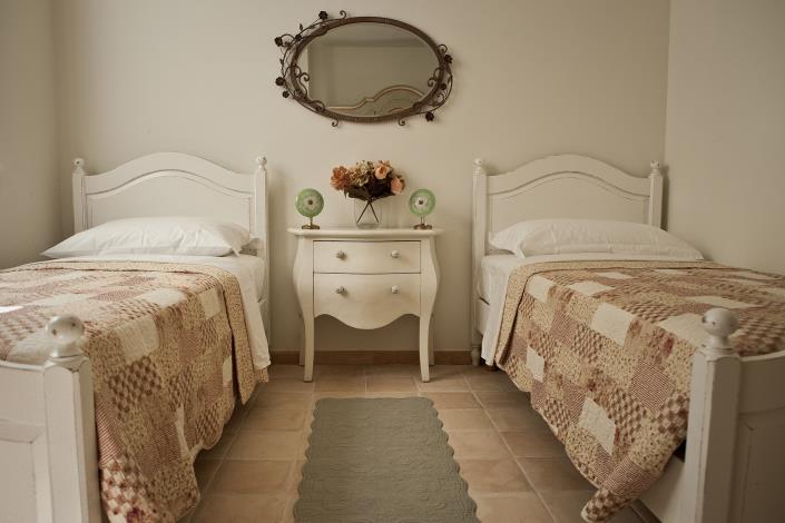 Image No.17-4 Bed Country House for sale