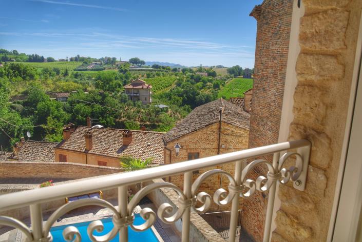 Image No.48-4 Bed Village House for sale