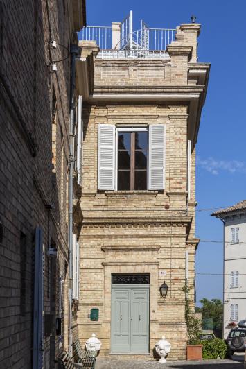 Image No.4-4 Bed Townhouse for sale